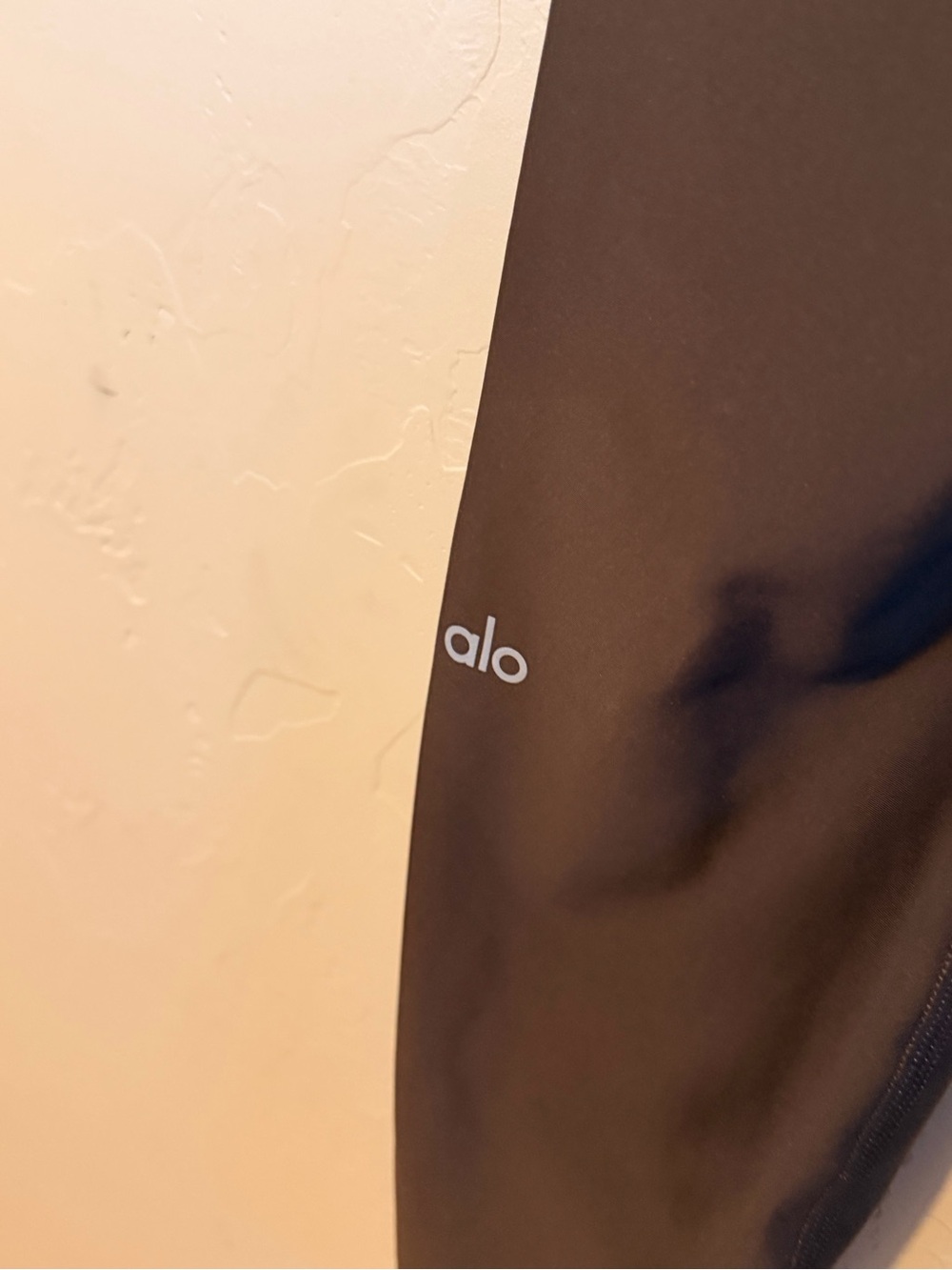 ALO Yoga High-Waist Leggings in Dark Brown - Picture 3 of 6
